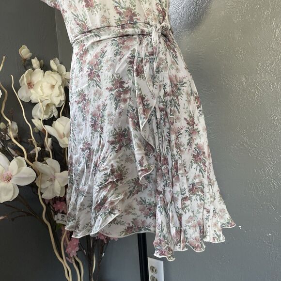 Trixxi Women's A-Line Puff Sleeve Mini Wrap Dress Size M Floral Off-Shoulder - Picture 3 of 11